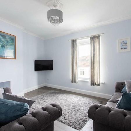 Beautiful Two Bed Mumbles Flat - With Parking Space Exterior photo